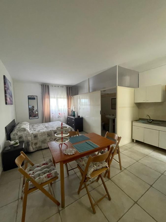 La Nicchia Apartment Villa Castelli Luaran gambar
